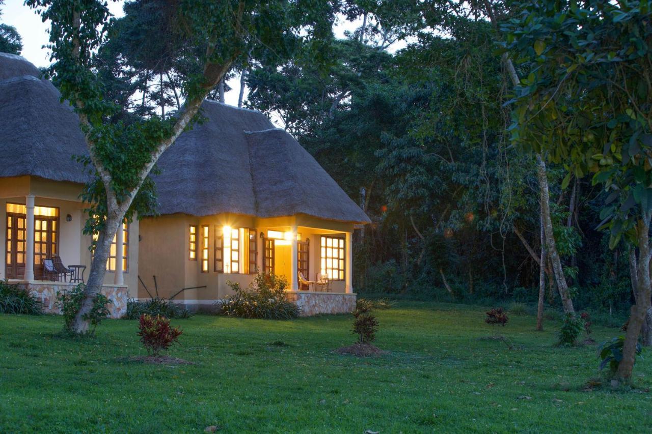 Brovad Sands Lodge Kalangala Exteriér fotografie