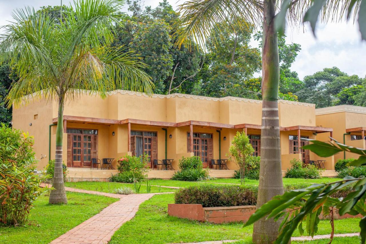 Brovad Sands Lodge Kalangala Exteriér fotografie