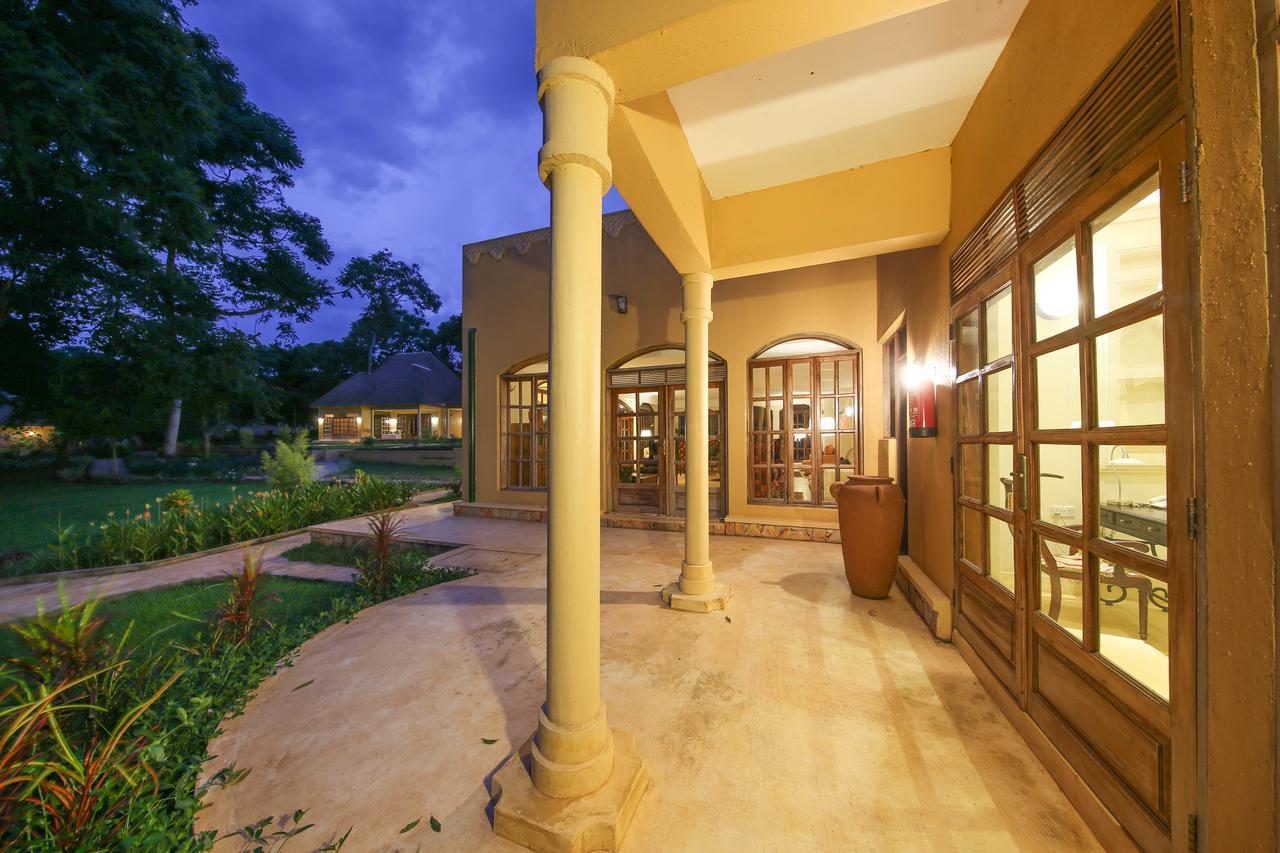 Brovad Sands Lodge Kalangala Exteriér fotografie